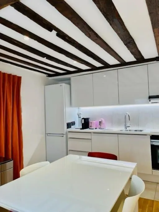 Enjoy Paris Apartment 0*,  France